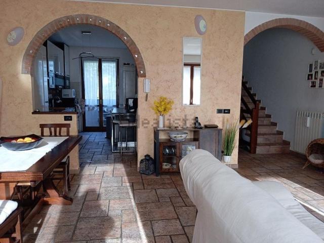 Villetta bifamiliare in vendita di 190 m²