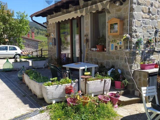 Villetta bifamiliare in vendita di 192 m² in Località Compito, 6