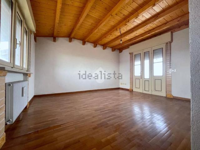 Villetta bifamiliare in vendita di 192 m² in Via Sottoportico, 15