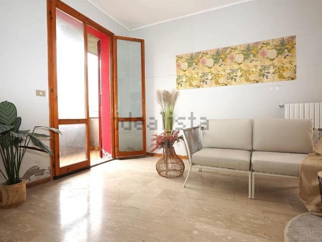 Villetta bifamiliare in vendita di 192 m² in Via Firenze