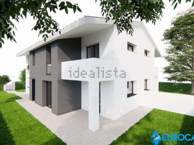 Villetta bifamiliare in vendita di 197 m² in Via Bellesia