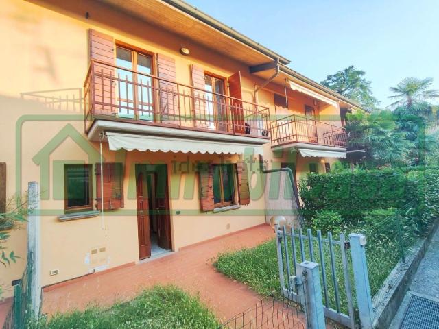 Villetta bifamiliare in vendita di 197 m² in Via Brenta