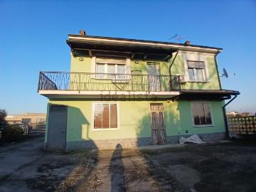 Villetta bifamiliare in vendita di 194 m² in Strada Provinciale 113