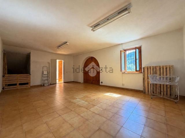 Villetta bifamiliare in vendita di 194 m² in Via Tramba, 6