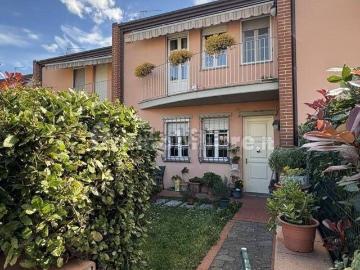Villetta bifamiliare in vendita di 194 m² in Via della Santissima Annunziata, 859