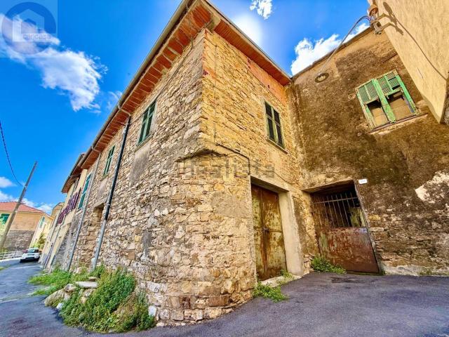 Villetta bifamiliare in vendita di 194 m² in Via Ruffini, 105