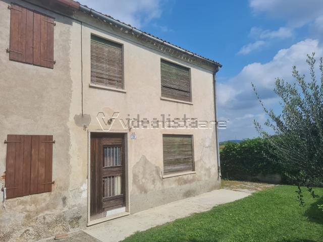 Villetta bifamiliare in vendita di 195 m² in Strada Pozzetto, 20