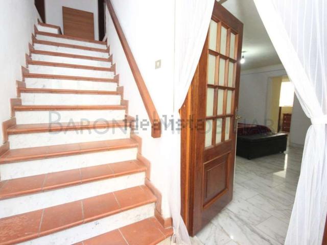 Villetta bifamiliare in vendita di 195 m² in Via Crocello