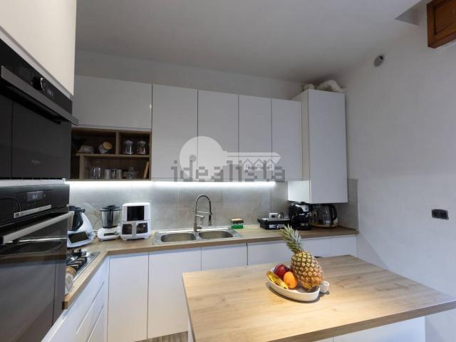 Villetta bifamiliare in vendita di 195 m² in Via Cremaschini, 7