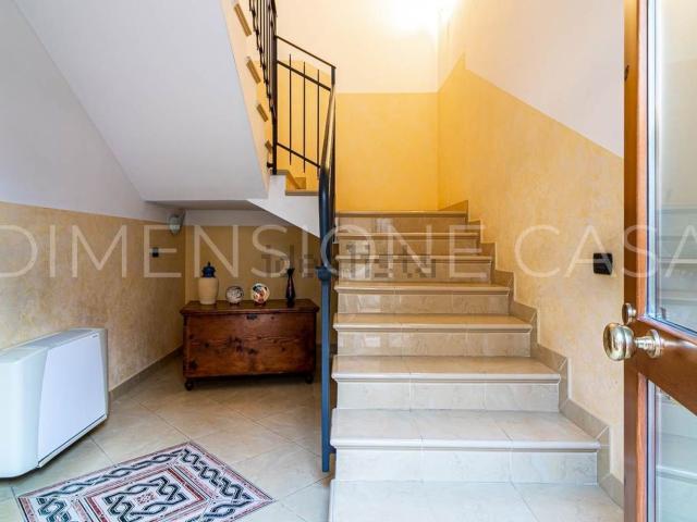 Villetta bifamiliare in vendita di 195 m² in Via Mazzarana, 34