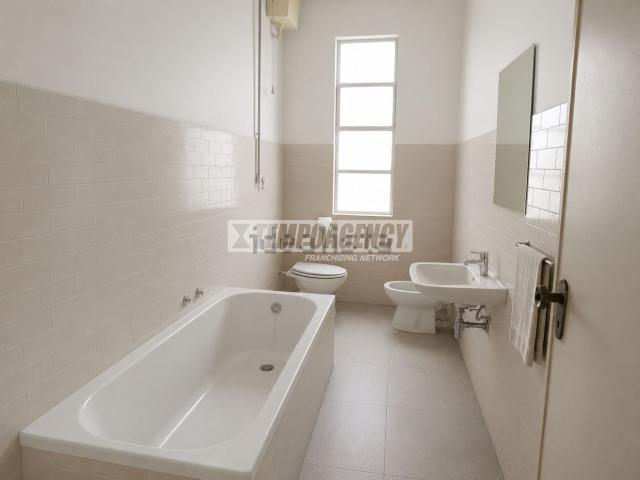 Villetta bifamiliare in vendita di 195 m² in Via Paganini, 31