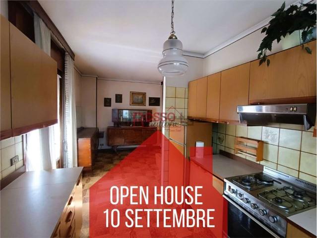 Villetta bifamiliare in vendita di 195 m² in Via Roma, 97