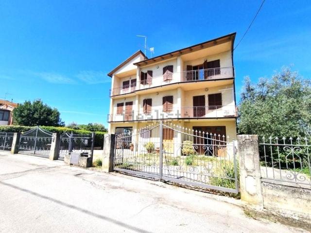 Villetta bifamiliare in vendita di 195 m²