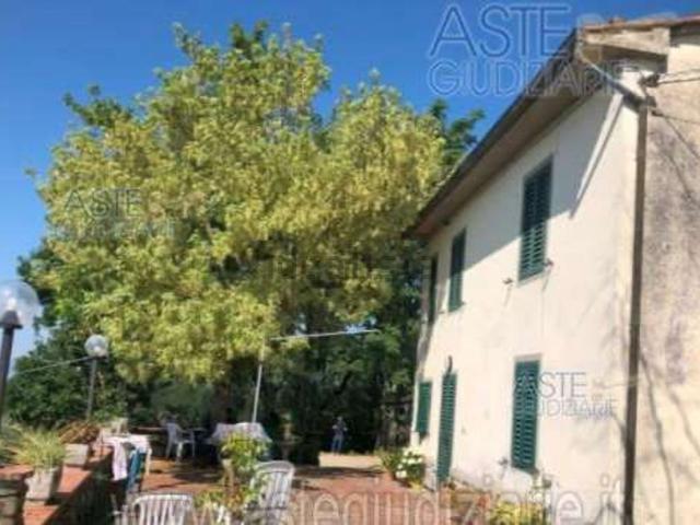 Villetta bifamiliare in vendita di 196 m² in Via Valenta, 1
