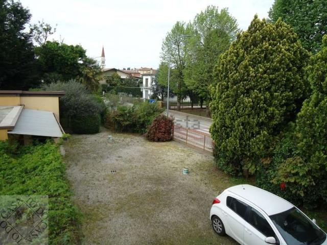Villetta bifamiliare in vendita di 196 m² in Via Cappelletta Centro