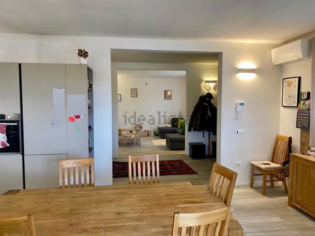 Villetta bifamiliare in vendita di 196 m²