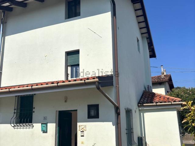 Villetta bifamiliare in vendita di 198 m² in Via Brazzano, 6