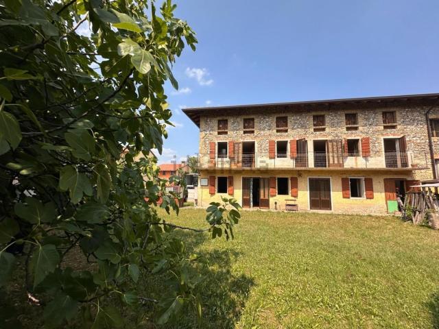 Villetta bifamiliare in vendita di 198 m² in Via del Forte, 14
