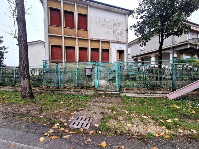 Villetta bifamiliare in vendita di 198 m² in Via Guglielmo Marconi, 2