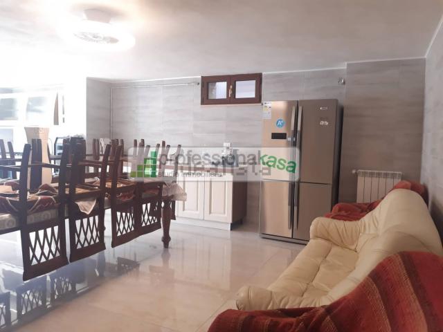 Villetta bifamiliare in vendita di 198 m²