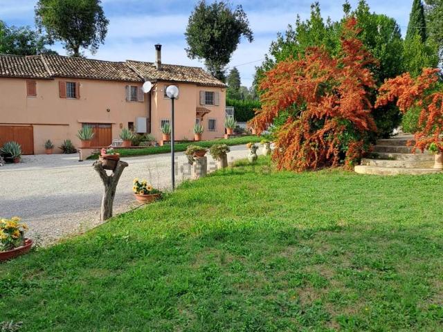 Villetta bifamiliare in vendita di 198 m²