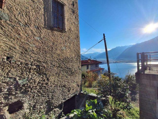 Villetta bifamiliare in vendita di 198 m²