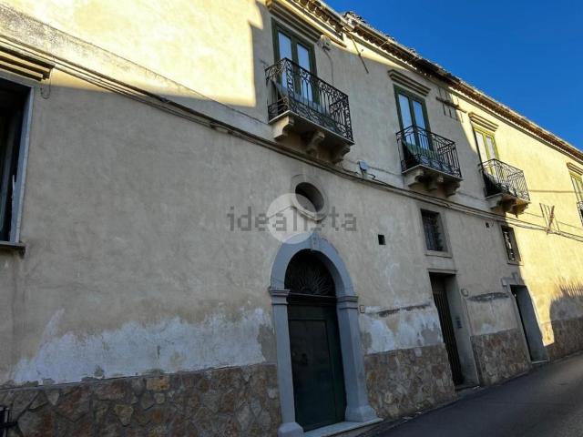 Villetta bifamiliare in vendita di 199 m² in Via Moccone, 40