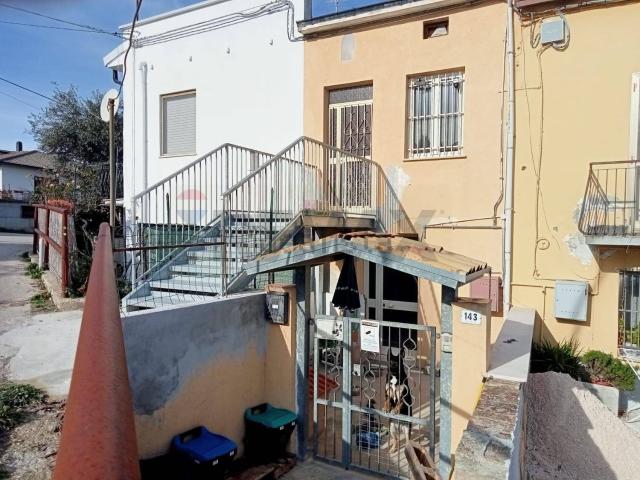 Villetta bifamiliare in vendita di 103 m² in Via Follani, 143