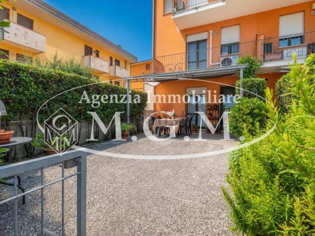 Villetta bifamiliare in vendita di 103 m² in Via Nuova, 56012
