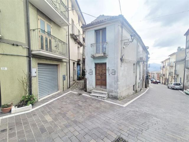 Villetta bifamiliare in vendita di 103 m² in Via Roma, 23