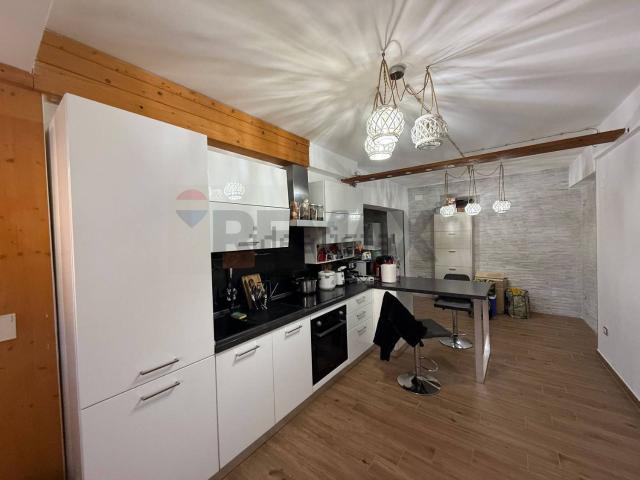 Villetta bifamiliare in vendita di 103 m² in Via San Angelo, 35