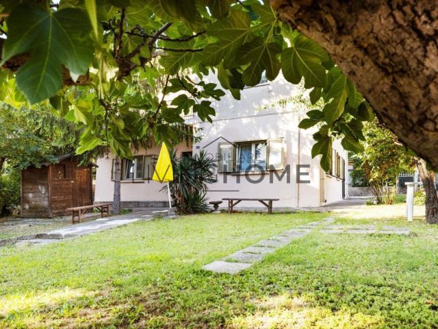 Villetta bifamiliare in vendita di 103 m² in Viale Abruzzi, 6