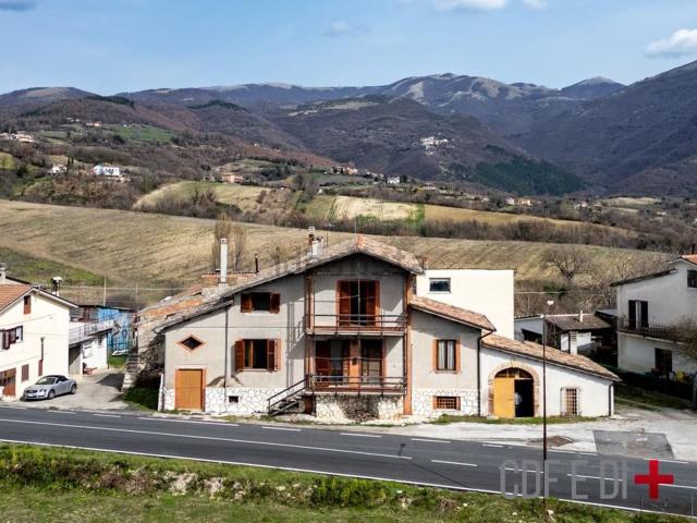 Villetta bifamiliare in vendita di 100 m² in Frazione San Valentino
