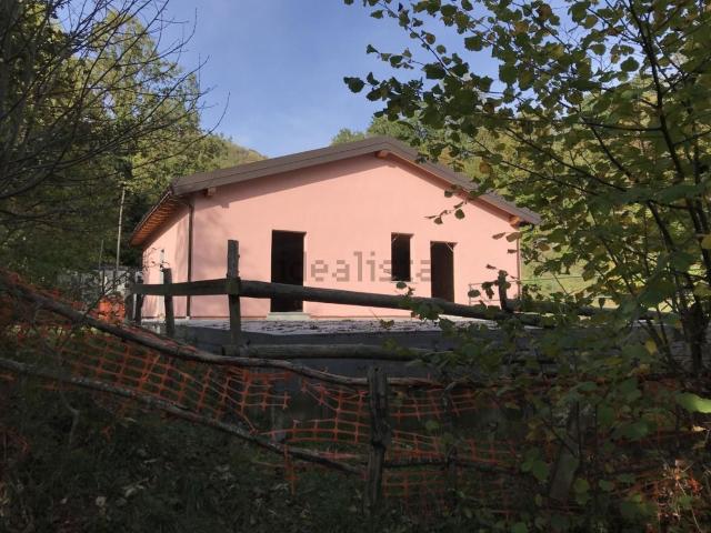 Villetta bifamiliare in vendita di 100 m² in Località Acquabuona Superiore