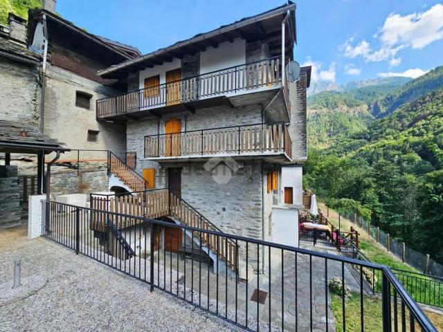 Villetta bifamiliare in vendita di 100 m² in Località Capoluogo, 1