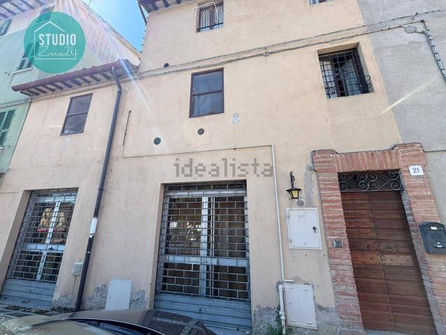 Villetta bifamiliare in vendita di 100 m² in Piazza della Vittoria, 21