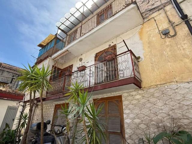 Villetta bifamiliare in vendita di 100 m² in Vico II Roma, 8