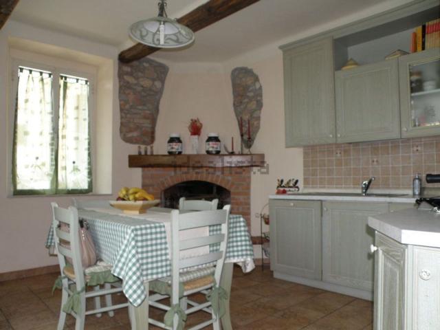 Villetta bifamiliare in vendita di 100 m² in Via TAVOLA