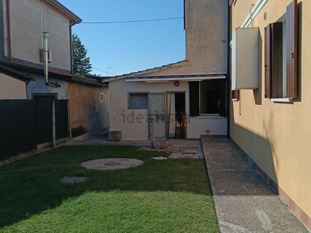 Villetta bifamiliare in vendita di 100 m² in Via Venezia