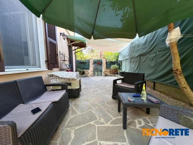 Villetta bifamiliare in vendita di 100 m² in Via al Mare, 49