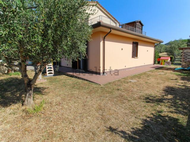Villetta bifamiliare in vendita di 100 m² in Via Aldo Moro