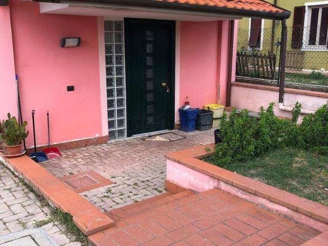 Villetta bifamiliare in vendita di 100 m² in Via Bigioni