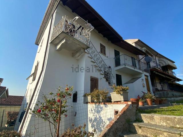 Villetta bifamiliare in vendita di 100 m² in Via Castiglioni
