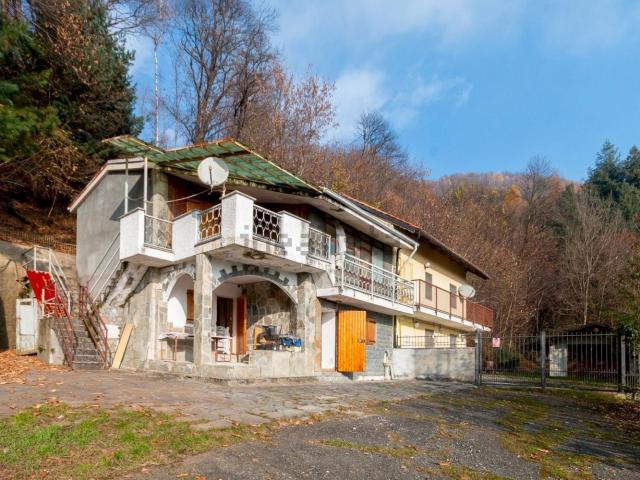 Villetta bifamiliare in vendita di 100 m² in Via Cave, 542