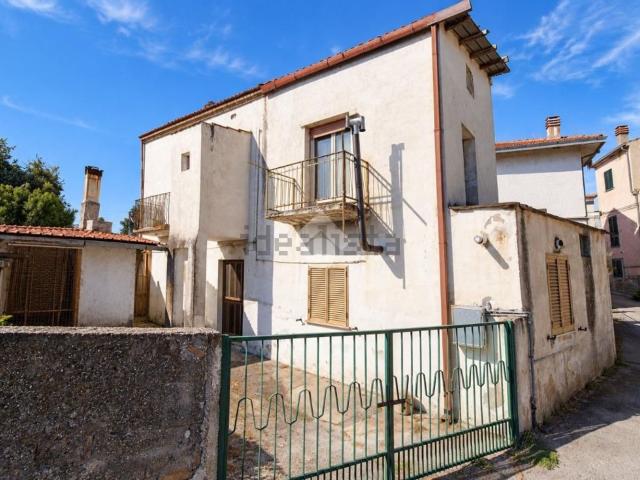 Villetta bifamiliare in vendita di 100 m² in Via delle Rose, 3