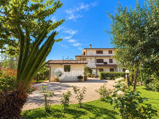 Villetta bifamiliare in vendita di 100 m² in Via di Casale