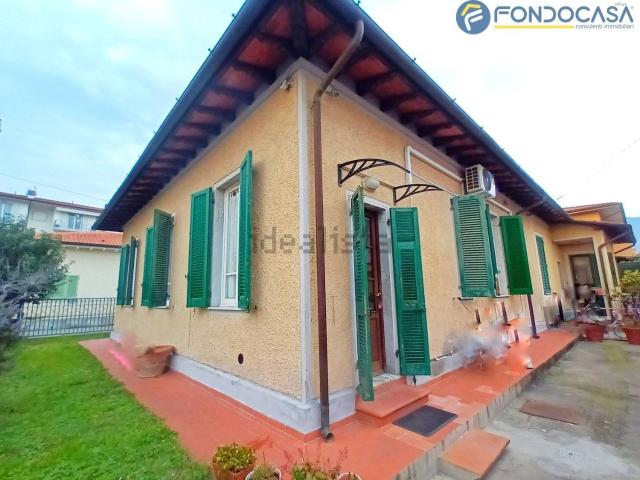Villetta bifamiliare in vendita di 100 m² in Via Don Giovanni Minzoni