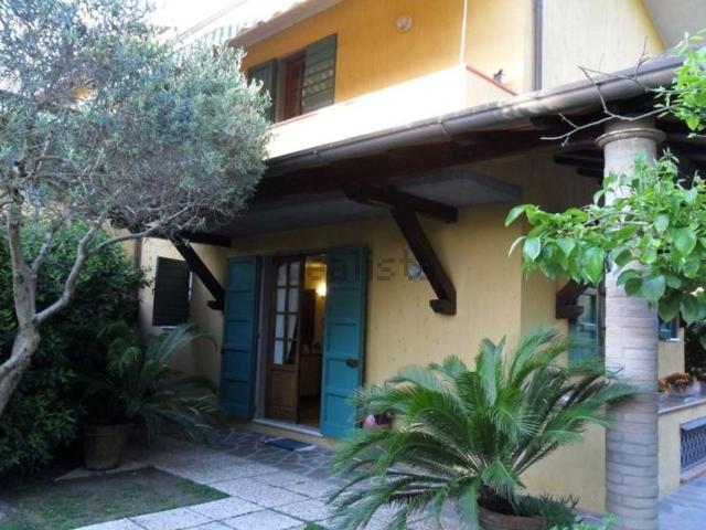 Villetta bifamiliare in vendita di 100 m² in Via Donati, 102