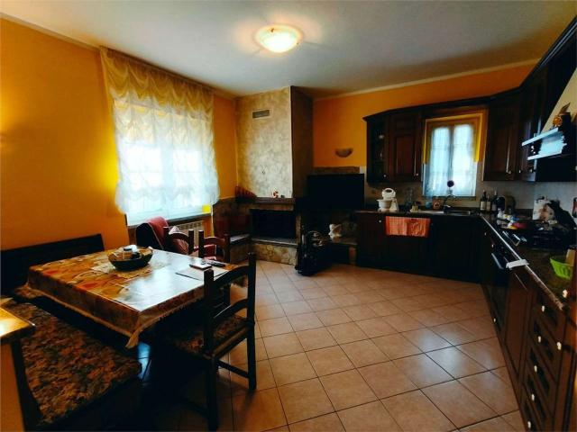 Villetta bifamiliare in vendita di 100 m² in Via Fossone Basso