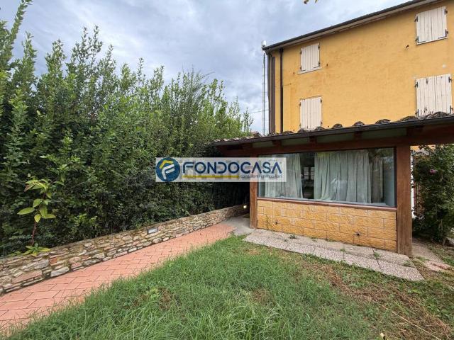 Villetta bifamiliare in vendita di 100 m² in Via Frasso